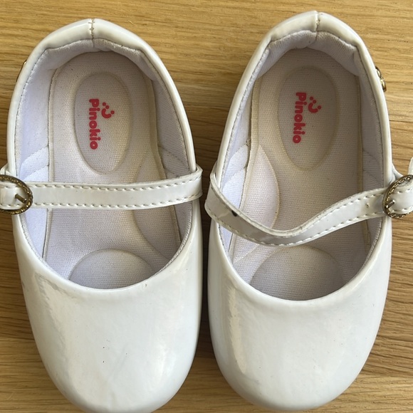 Pinokio White Patent Mary Janes Size 23 EUR/21 BRA - Picture 2 of 9